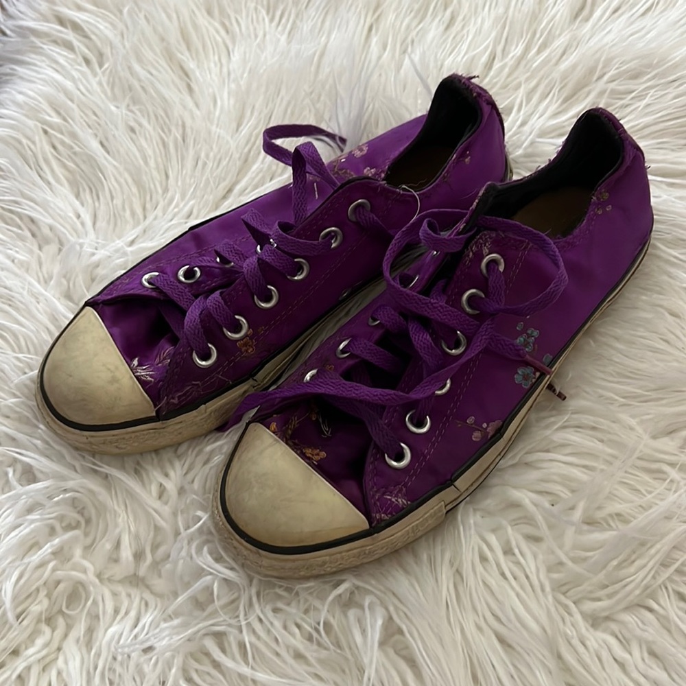 Purple silk converse well worn